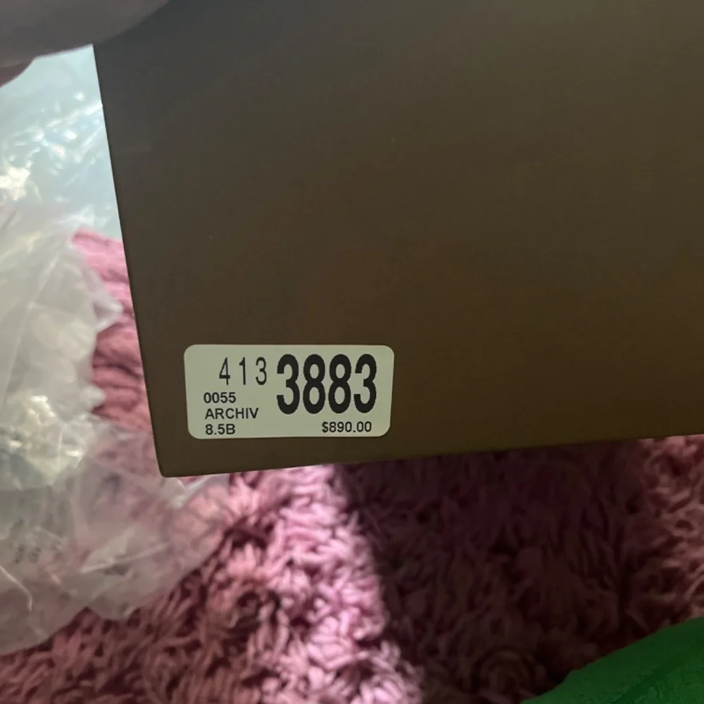 sneakers - Picture 3 of 4